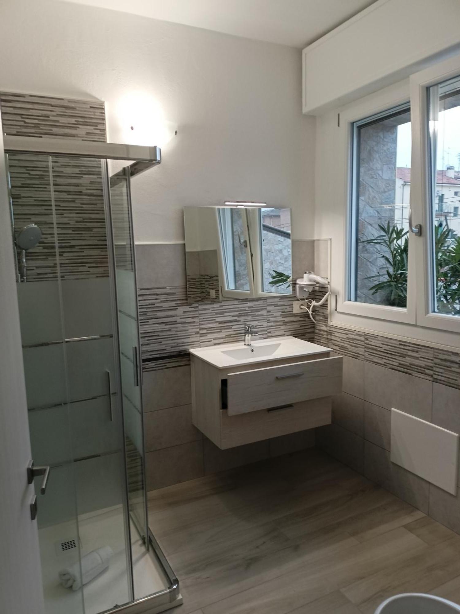 La Dea Rooms Φεράρα Εξωτερικό φωτογραφία