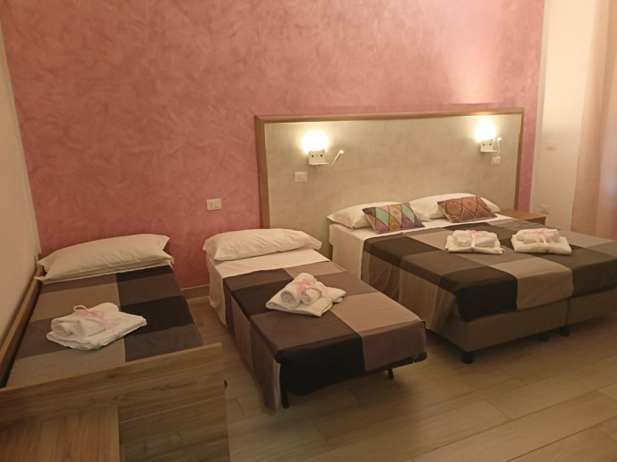 La Dea Rooms Φεράρα Εξωτερικό φωτογραφία